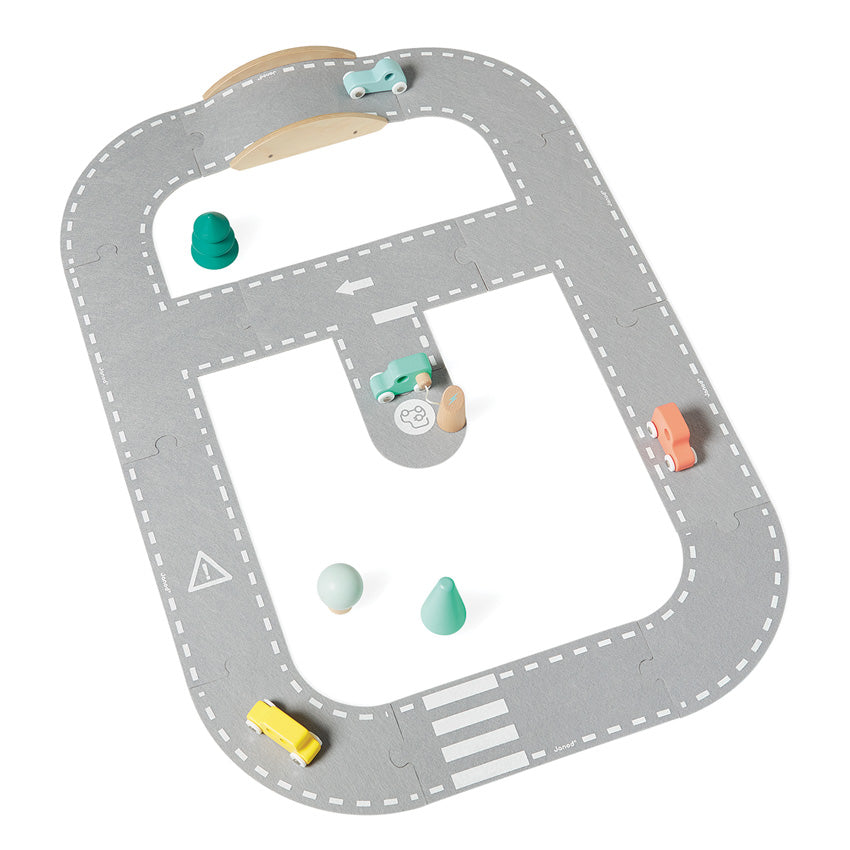 Road circuit  (Felt + Wood)