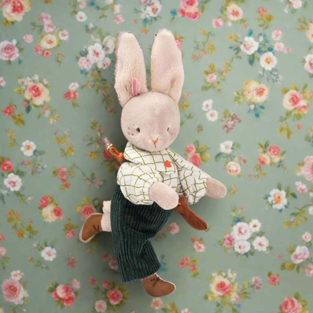 Les Minouchkas Nine the Rabbit