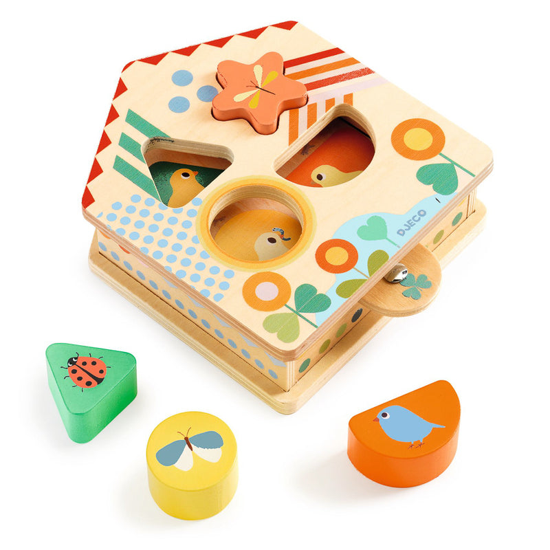 Djeco Cachaboom wooden shape sorting box