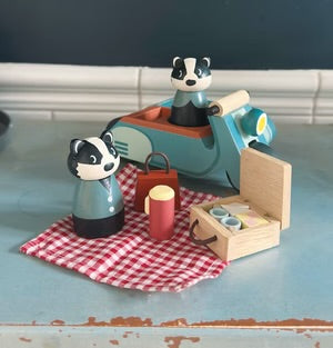 Badger Picnic Motorbike Ride (13-Piece)