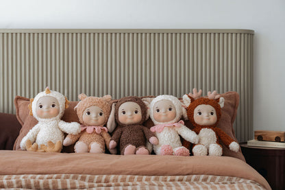Thelma Mouse with the Storybook doll collection
