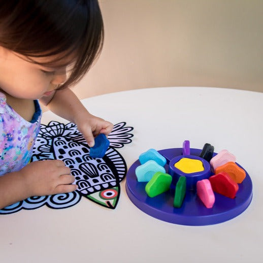 Flower shaped toddler crayon Set in plastic display tray - Djeco 