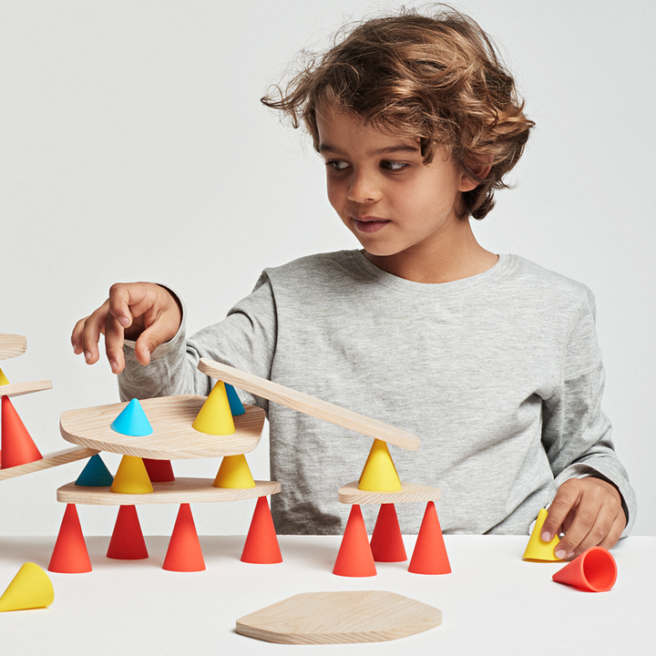 child playing with Piks 44-piece set